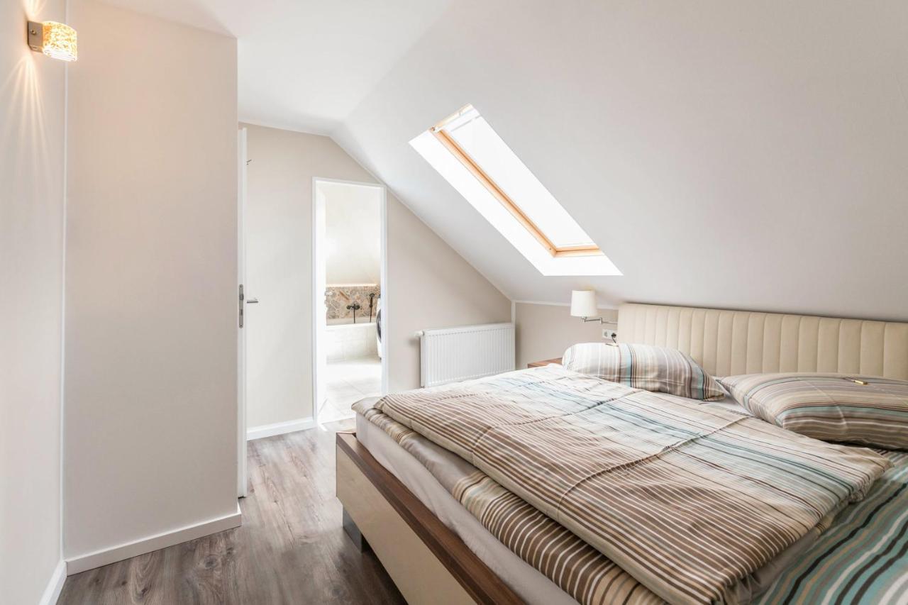 Apartmán Uhse Wohlfuehloase Heide  Exteriér fotografie